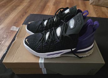 NIKE LEBRON XVIII
 size 9