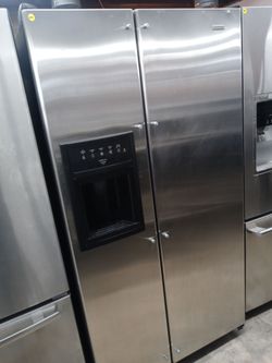 Jenn-Air stainless steel side by side refrigerator (no handles) - Free delivery