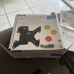 Alak Tilt And Swivel Tv Mount