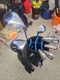 Strata Left Hand Golf Set