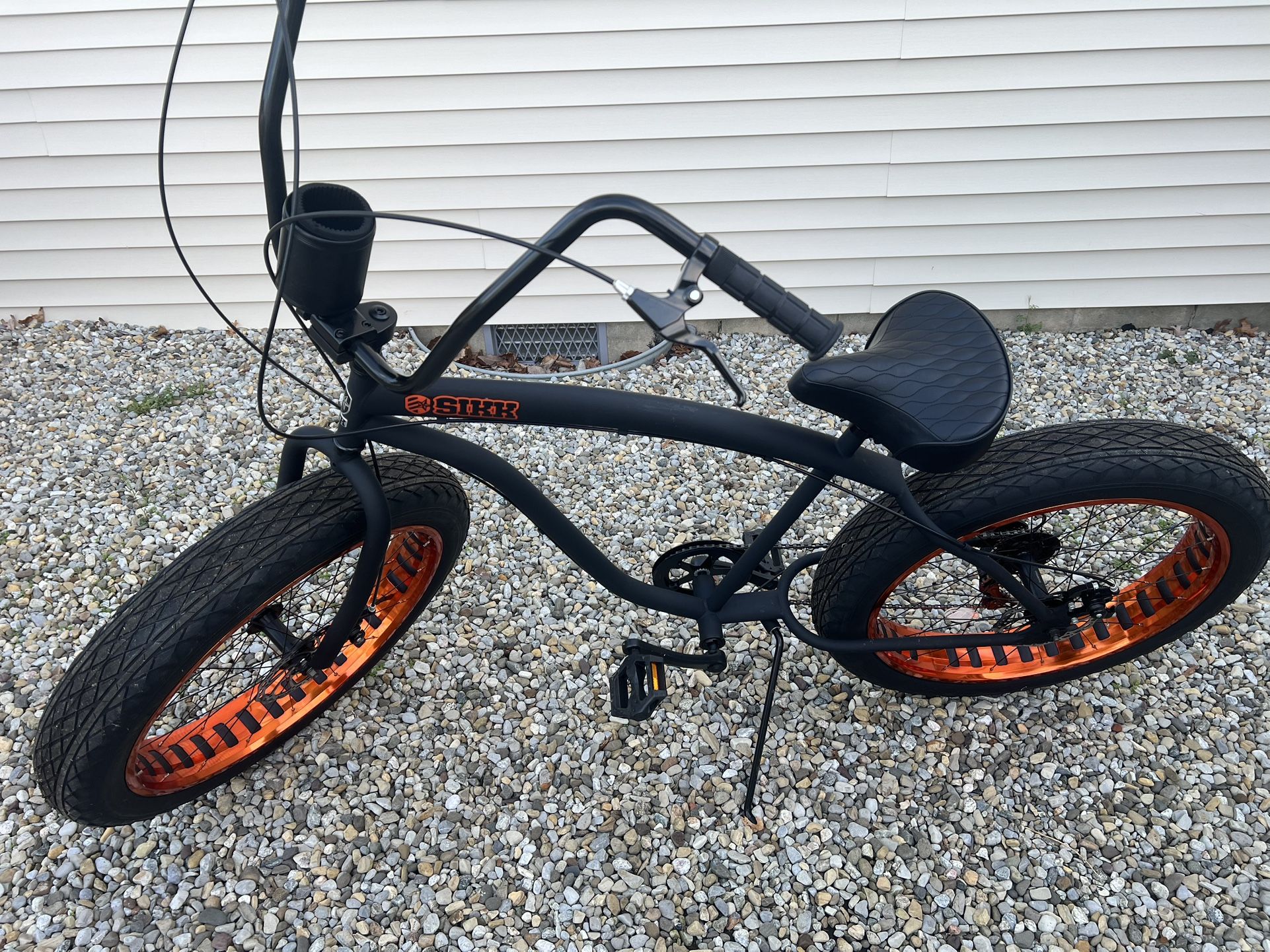 SIKK UFO FAT TIRE 7 SPEED FLAT BLACK W COPPER WHEELS