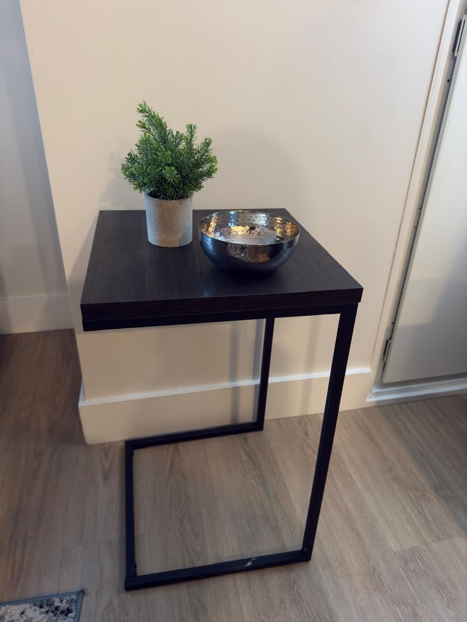 C-table, Side Table
