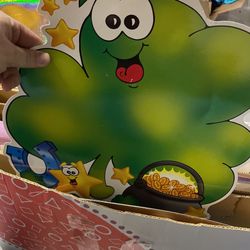 Box of HUNDREDS of Bulletin Board Decals 