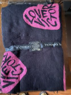 Victorias Secret Pink Heart Black Throw COZY Blanket NWT