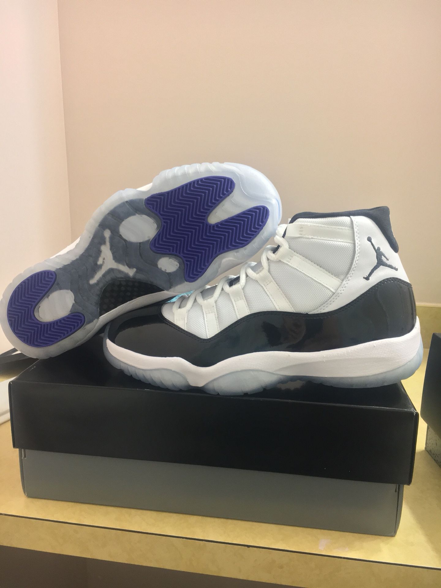 DS Concord 11s size 9