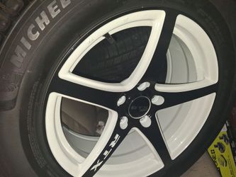 Size 17in Rims and tires asking 800