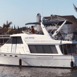 2000 Bayliner 4788 Pilothouse