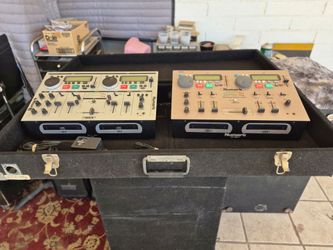 Numark CD Mix with adapter in hardcase