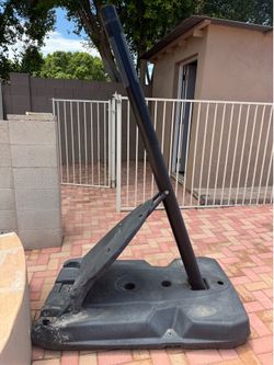 Bottom of basketball hoop