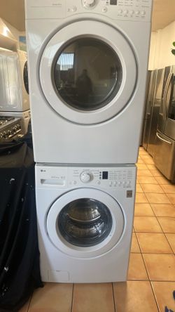 LG WASHER AND GAS DRYER SET