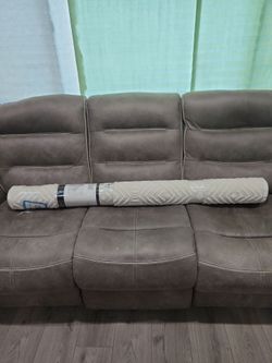Ralph Lauren 5 × 7 Ivory rug
