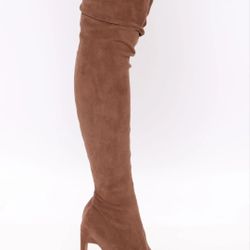 Fashion Nova Boots Size 8