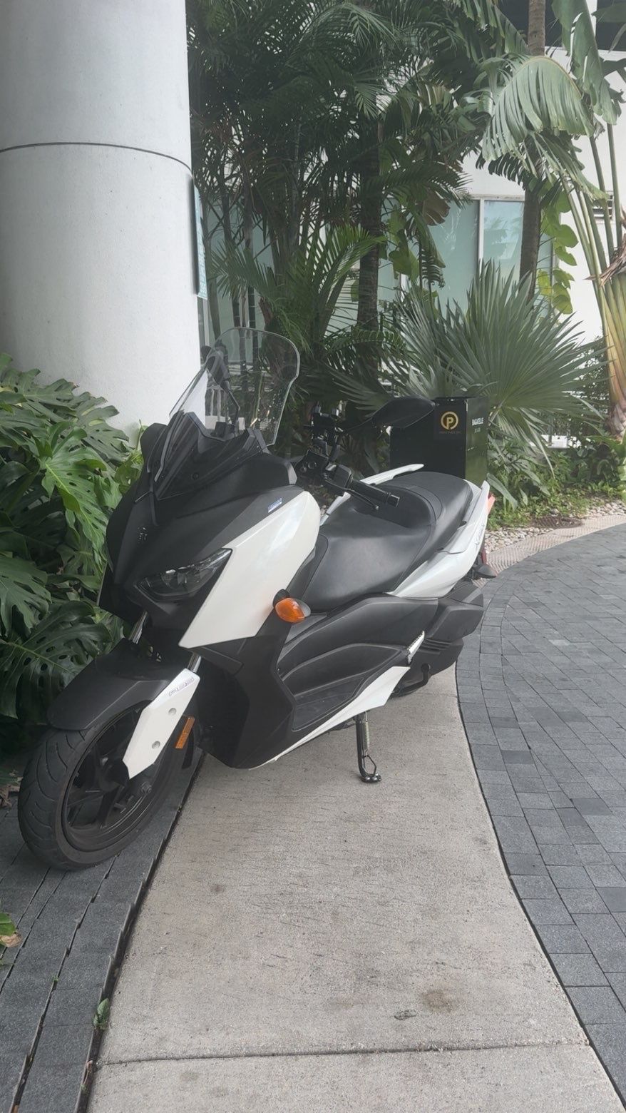 2018 YAMAHA XMAX