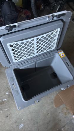 Ice chest