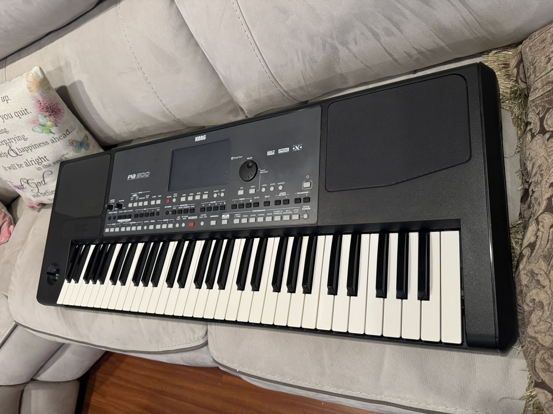 Korg Pa600