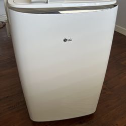 LG Portable Air Conditioner Dual Inverter 3 In 1 10K BTU 450 Sq Ft Bought New In 2022