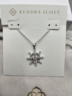 Kendra Scott Silver necklace