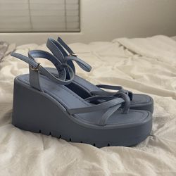 Madden Girl wedge