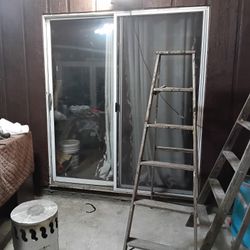 72 X 80 Patio door 🚪 Plus screen $150  or Best Offer 