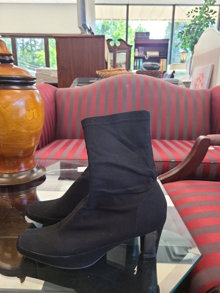 😳🔥Black Aeorsoles Booties🔥😳