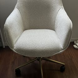 Beige Vanity/Desk Chair 