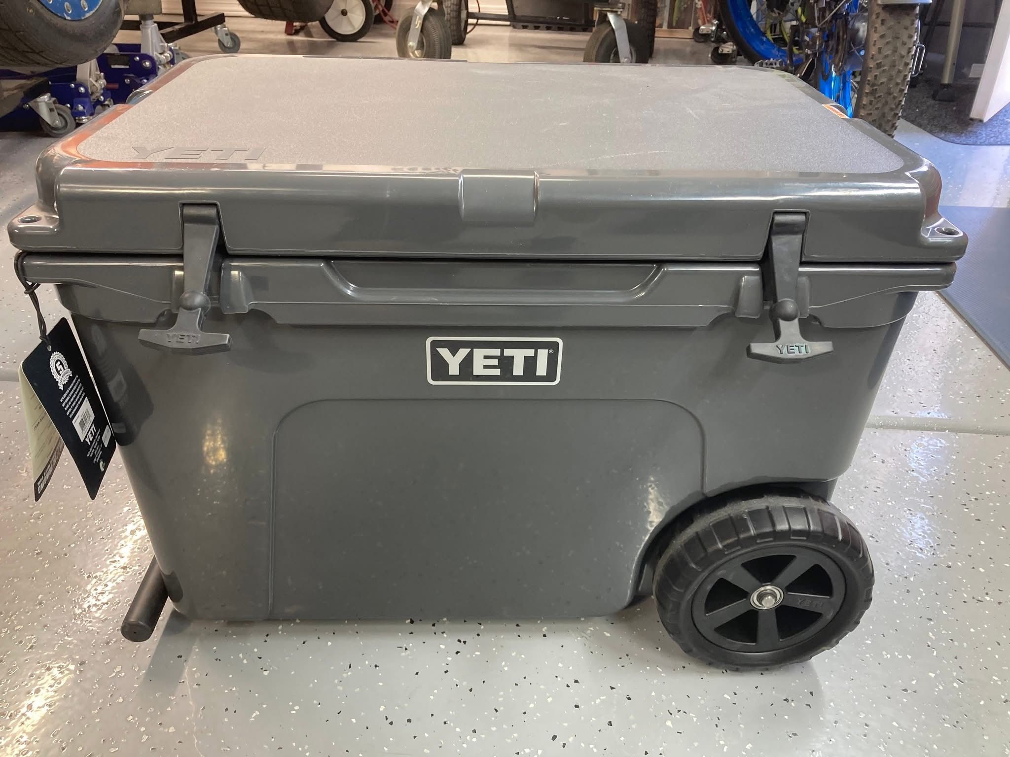 Yeti~Hail/Wheeled~Tundra~Cooler