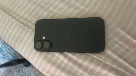 iPhone 16