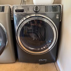 GE UltraFresh Vent System Front Load Washer – Fair Condition ( control panel needs to be replaced)