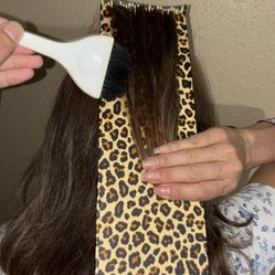 Cooboard to Better Manage Hair When Highlighting 