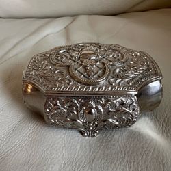 Vintage Antique Style Octagonal Ornate Silver Tone DecorativeTrinket Jewelry Box