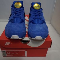 Nike Air Huarache “UNDEFEATED”