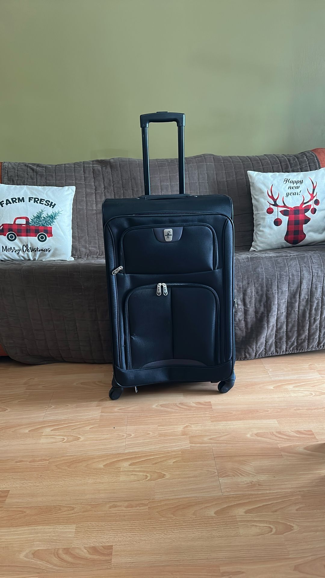 Maleta Negra  Grande Con Llantas Giratorias No Hay Necesidad De Ir Jalando  