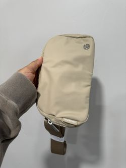 Lululemon belt bag NWT
