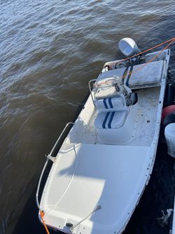 14’ TwinV Center Console