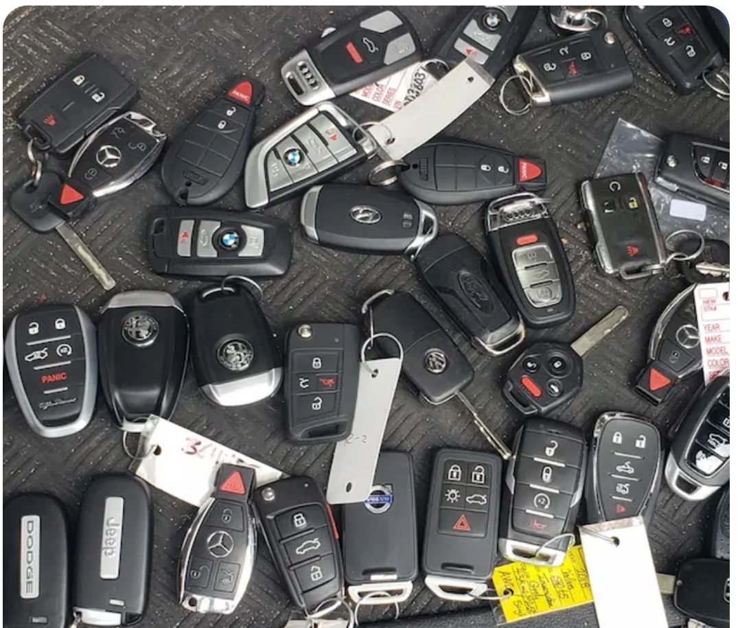 Porsche key Mercedes benz key fob Bmw key fob Toyota key fob Infiniti key fob Dodge key fob Audi key Bmw key Lexus key  Range Rover lost keys