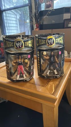 CLASSIC SUPER STARS WWE FIGURES