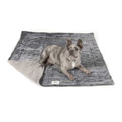 Chill Kuzzi Dog Blanket Brand New Grey FIR Therapy Pet Car Senior 