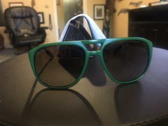 Men’s Gucci Green/Black Retro Sunglasses 135 excellent condition