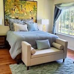 Bench Ottoman New in Original Packaging Stunning With Storage and Bolster Pillows Retailed For $267.98.