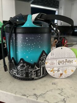 Hogwarts Castle Bucket Bag
