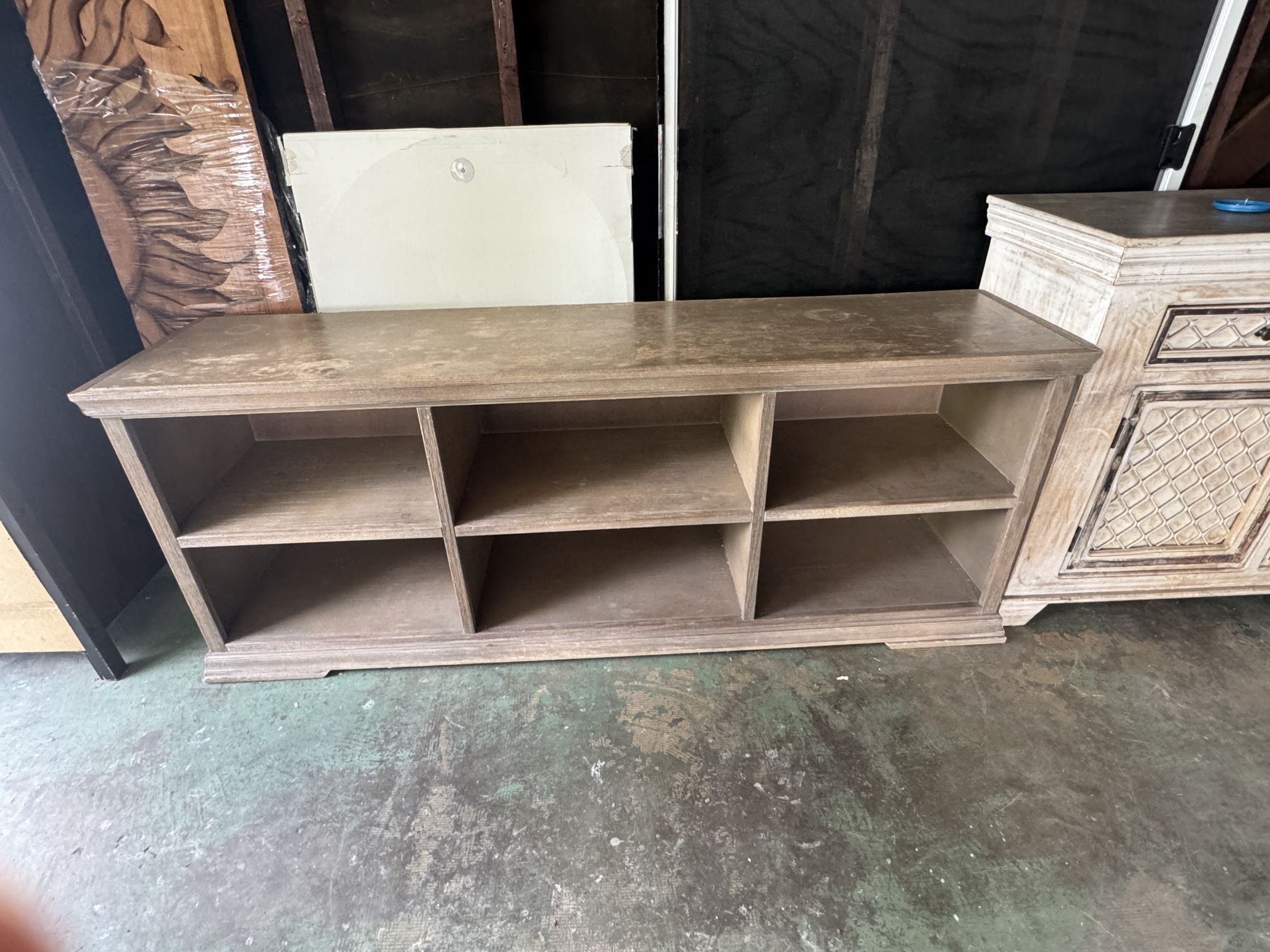 Display Cabinet / Book Shelf