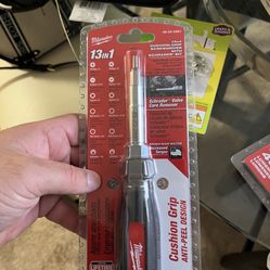 Milwaukee cushion grip anti-peel design