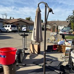 Free umbrella with stand 