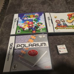4 Nintendo Ds