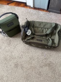BRAND NEW YETI 40L DUFFEL BAG + 6L DAYTRIP LUNCH BAG