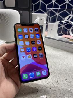 iPhone X 256GB Unlocked to any carrier! Like new