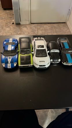 Set of 5 Diecast Model Cars