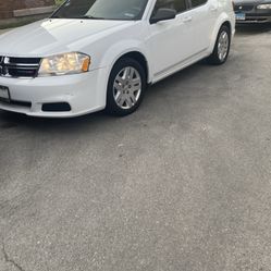 2012 Dodge Avenger 