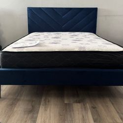 Full Size Frame And Mattress