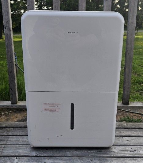 Insignia dehumidifier NS-DH70WH9